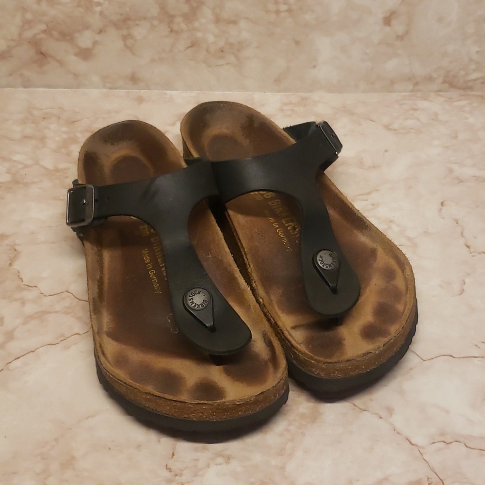 Birkenstock black Giseh toe hook woman sandals size 36(5)
